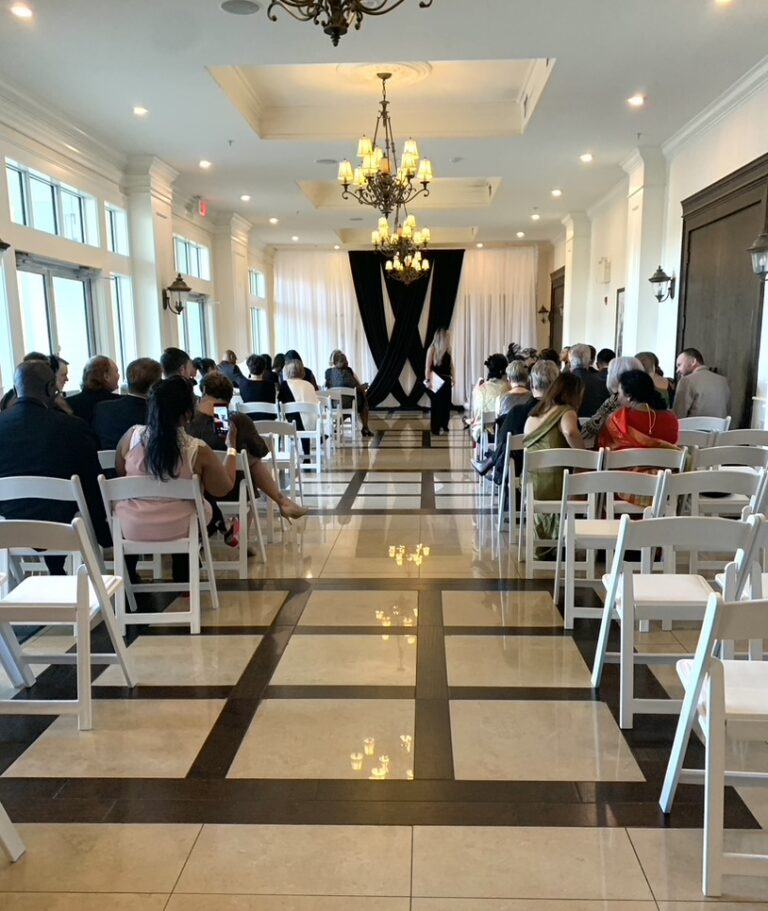 CARPETS AND AISLE RUNNERS: ✅ or ❎ ?